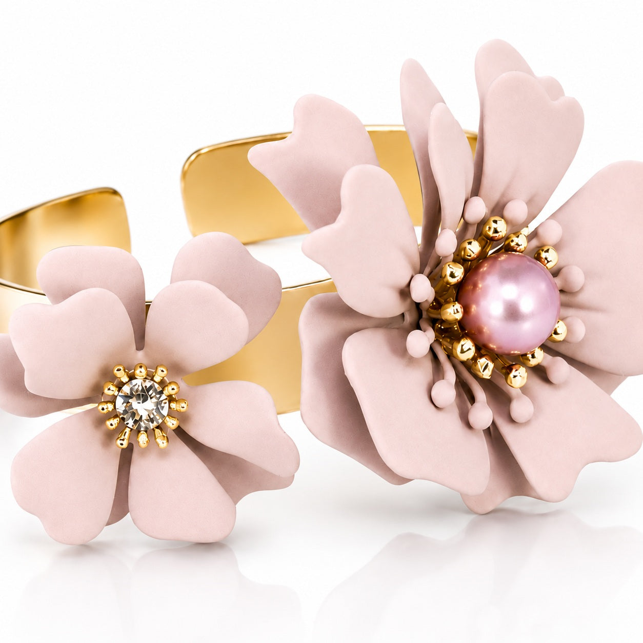 luisia-armreif-armspange-nelia-blumen-16-karat-vergoldet-altrosa image 4
