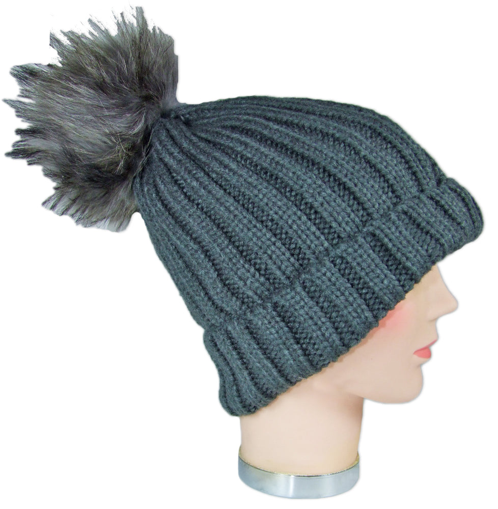 trachtenland-damen-beanie-strickm-tze-mit-fellbommel-dunkelgrau image 3
