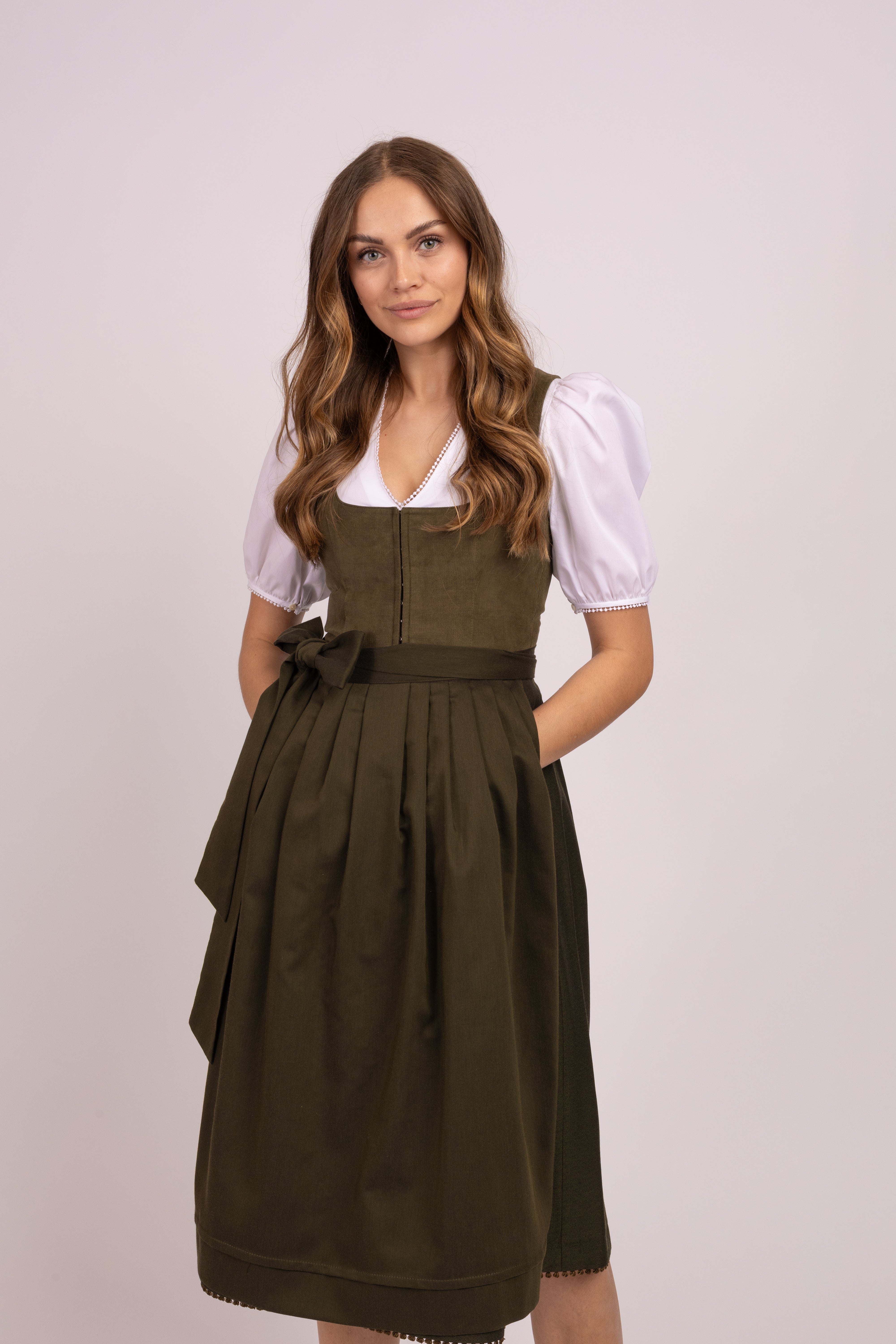 heimatgl-ck-dirndl-juna-oliv-babycord-dirndl image 4