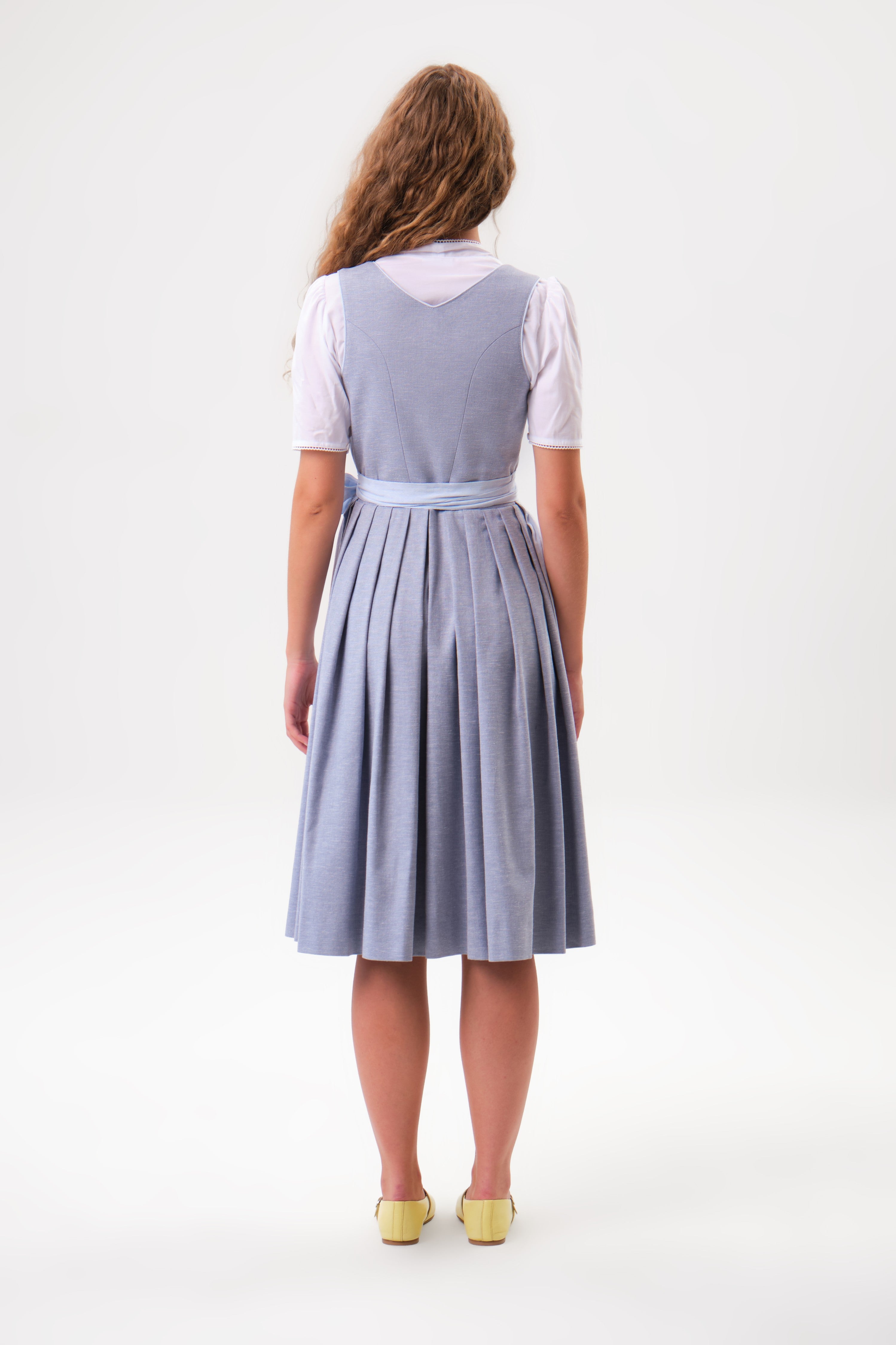 felicitas-damen-dirndl-deliah-rauchblau-leinen-midi image 2