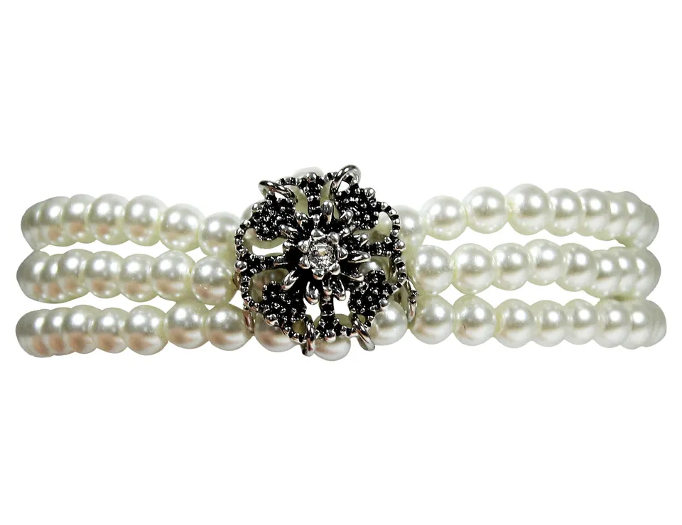 luisia-perlenarmband-nyala-3-reihig-mit-premium-kristall-48371 image 1