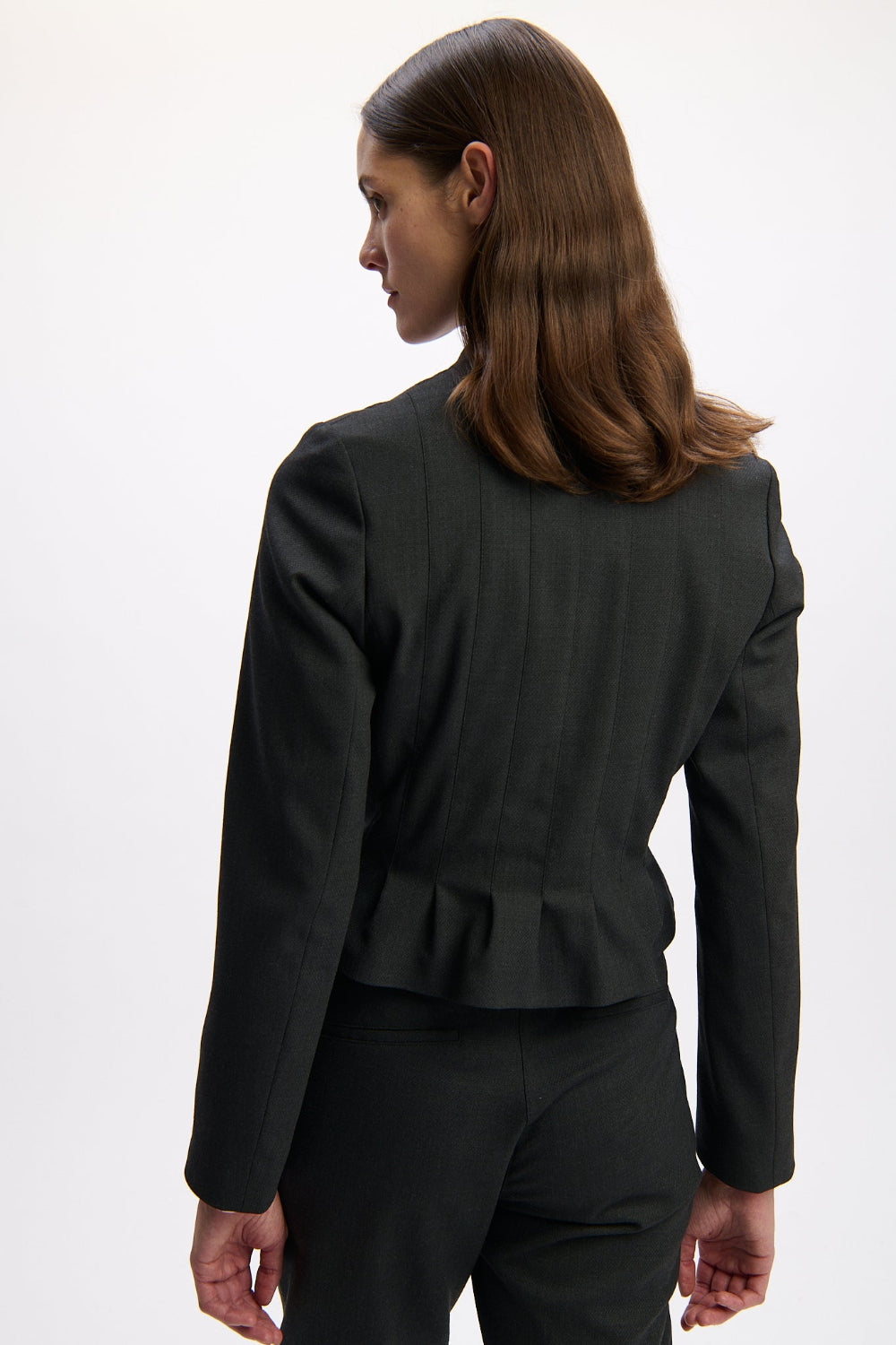 felicitas-jadelyn-damen-jacke-aus-bambusmischung-mit-stehkragen image 2