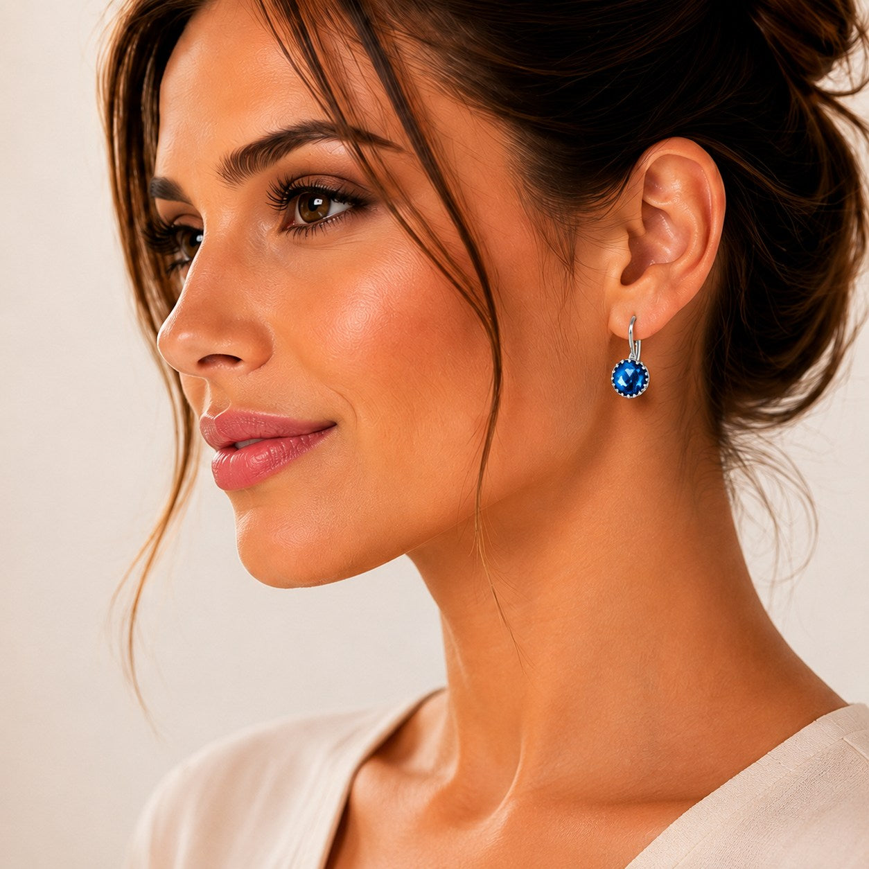 trachtenland-luisia-kronen-ohrringe-vivana-montana-mit-kristallen-von-swarovski image 2