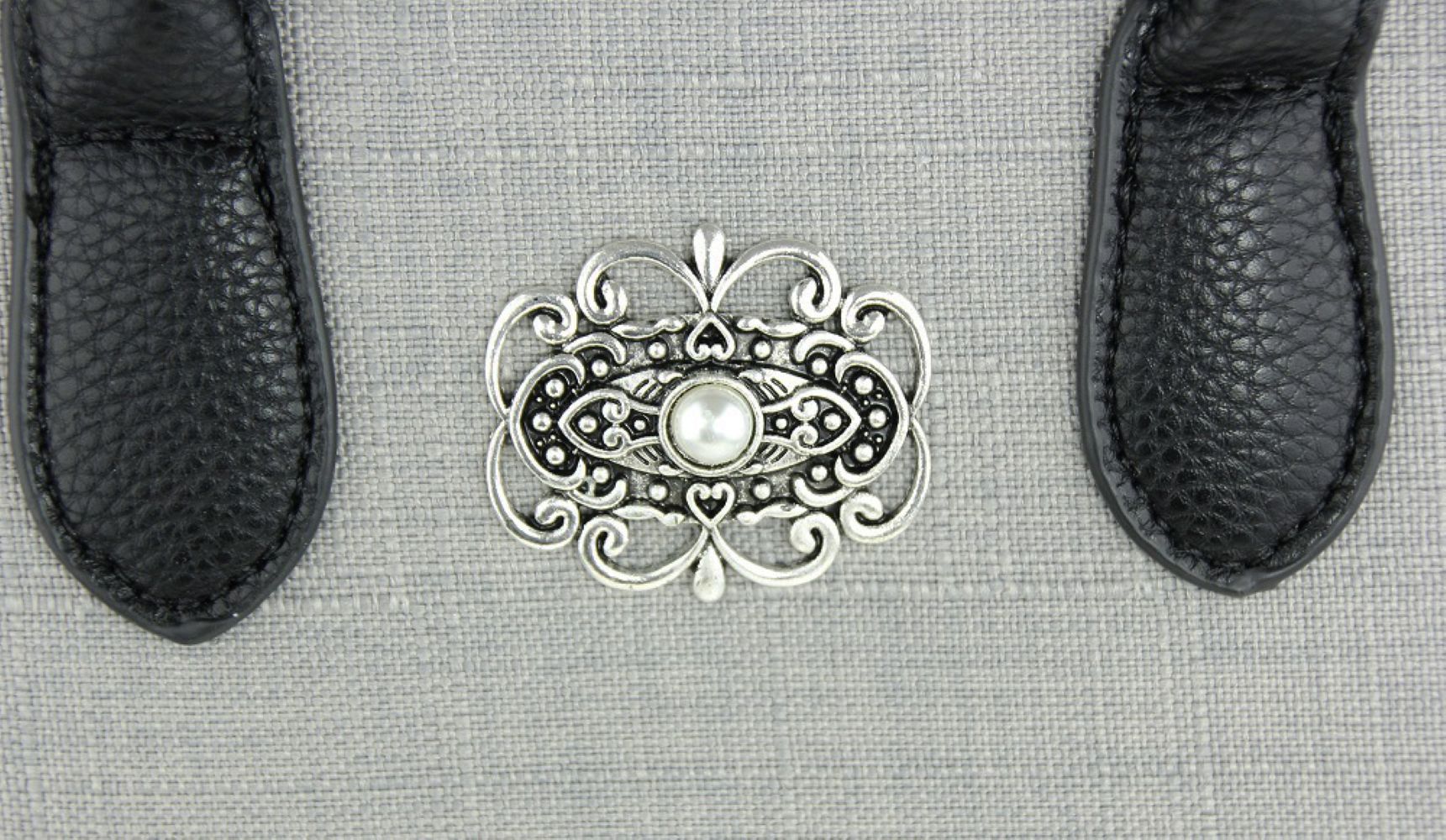 trachtenland-handtasche-katrina-mit-metallapplikation-hellgrau image 8