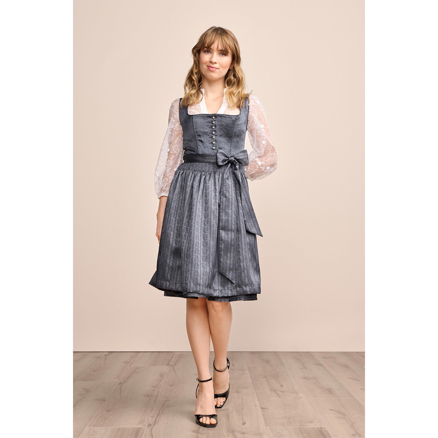 trachtenland-kr-ger-madl-dirndl-diliana-416569-anthrazit-60cm image 6