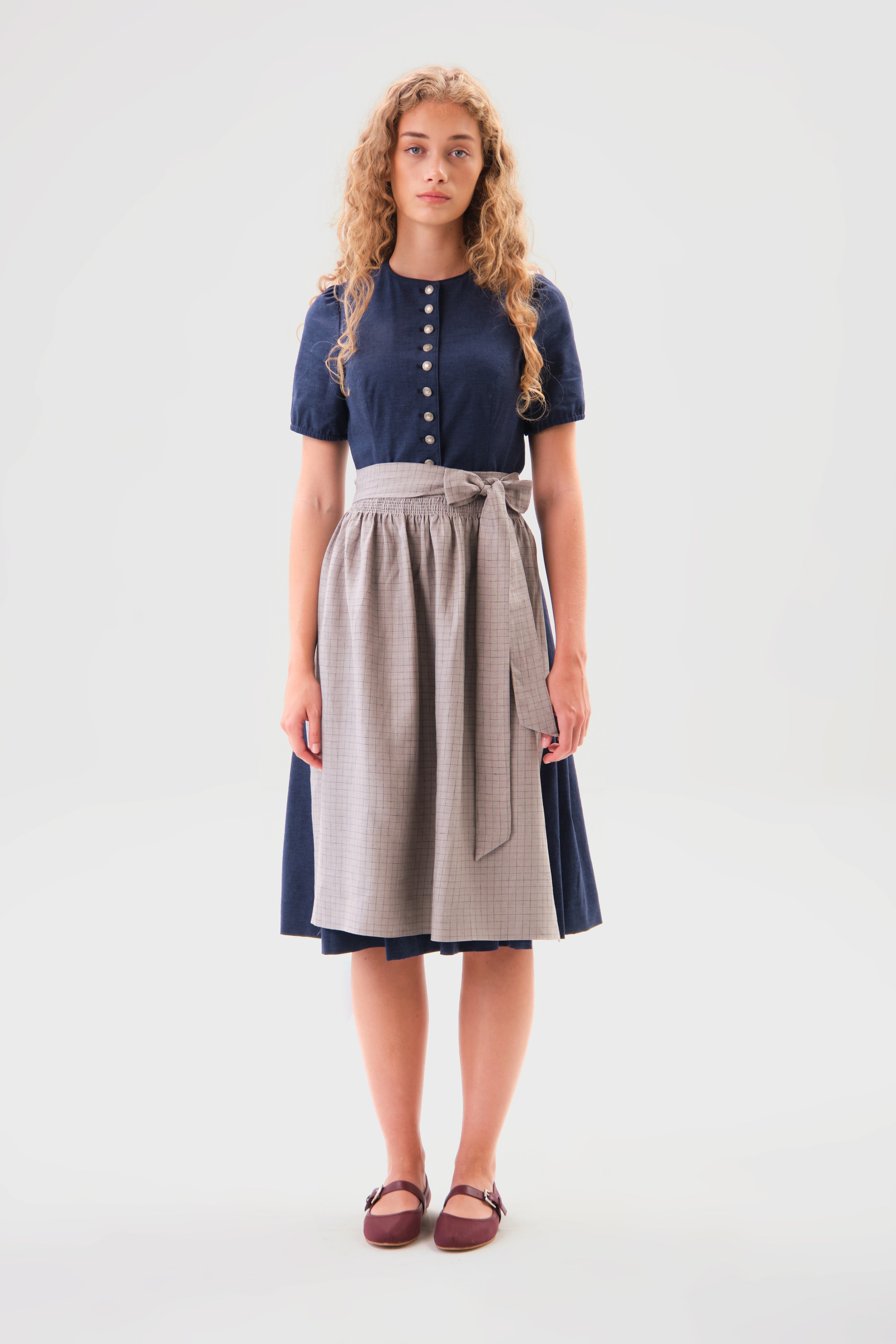 felicitas-dalita-damen-dirndl-hochgeschlossen-leinenmischung image 1